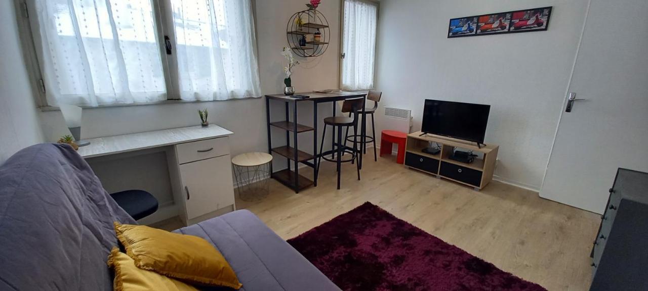 Le Zen -Studio Tout Equipe- Wifi Fibre- Centre Ville Avec Parking 타르브 외부 사진