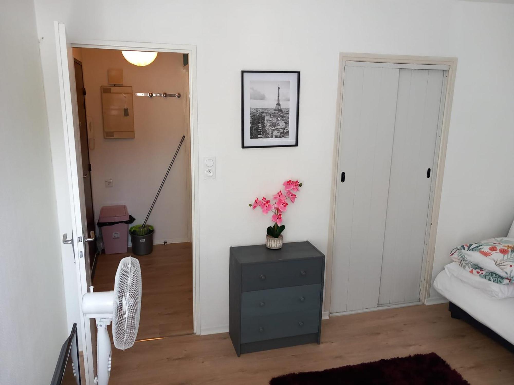 Le Zen -Studio Tout Equipe- Wifi Fibre- Centre Ville Avec Parking 타르브 외부 사진