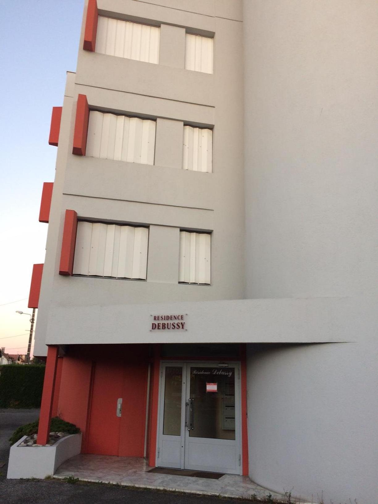 Le Zen -Studio Tout Equipe- Wifi Fibre- Centre Ville Avec Parking 타르브 외부 사진